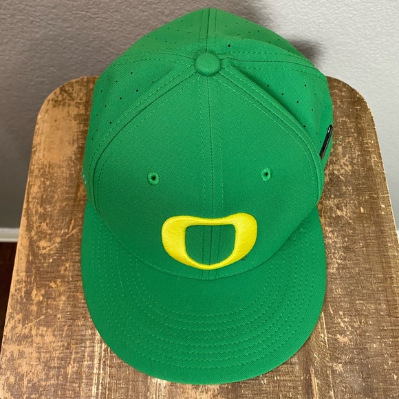 Nike True Dri Fit University of Oregon Ducks Hat fitted size 7 - Picture 10 of 12